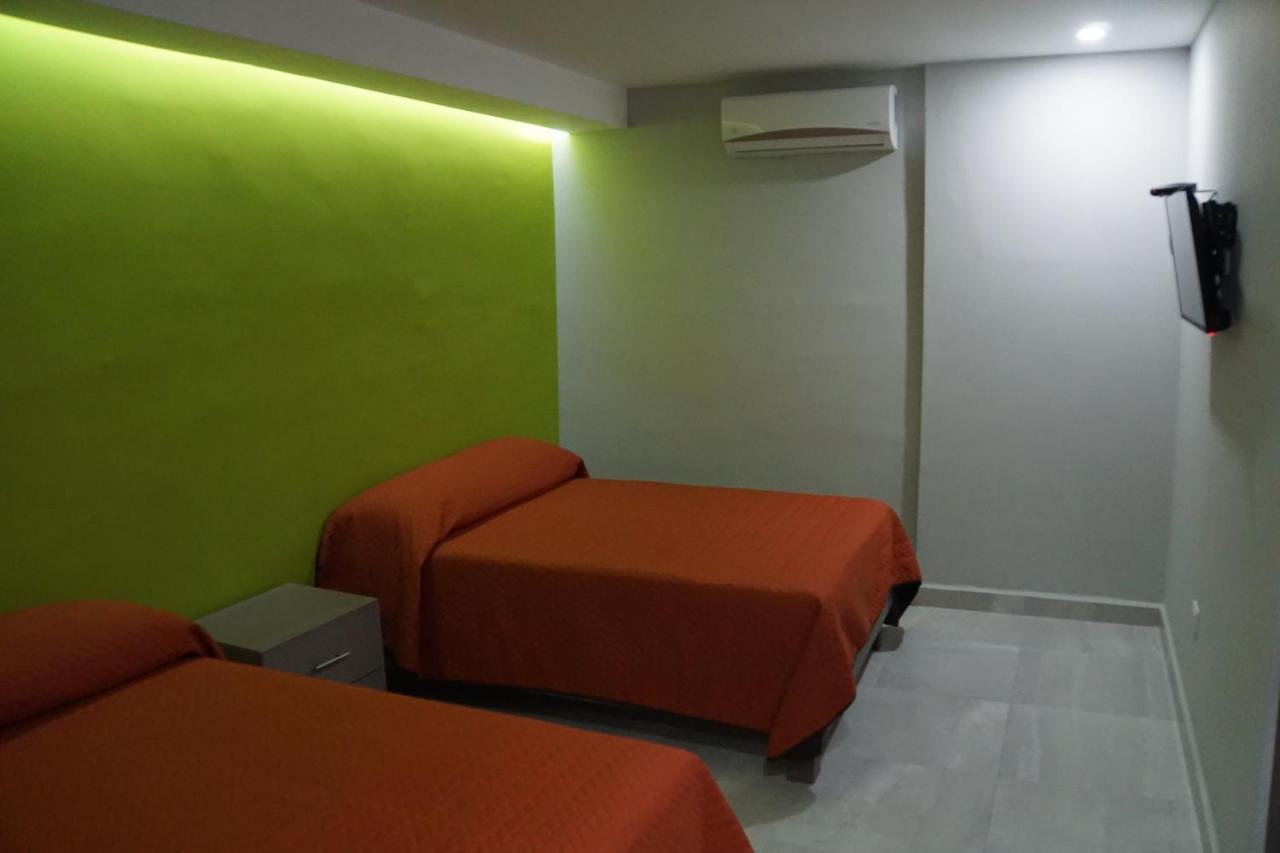 Hotel Hc Express مونتيري المظهر الخارجي الصورة